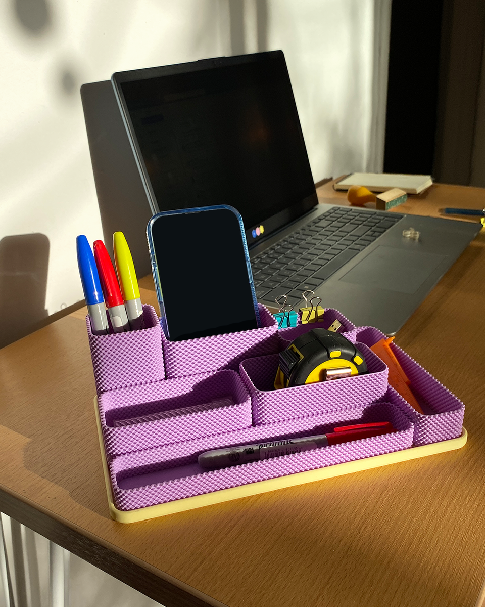 DESK ORGANIZER 19 1350